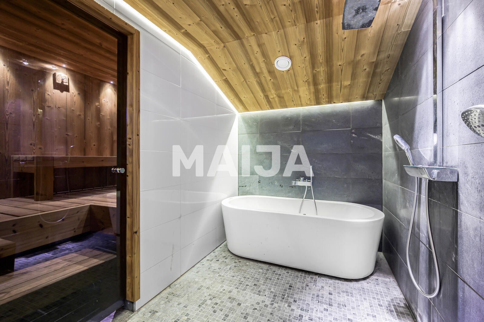 Apartamento 4 habitaciones 118 m² Helsinki sub region, Finlandia