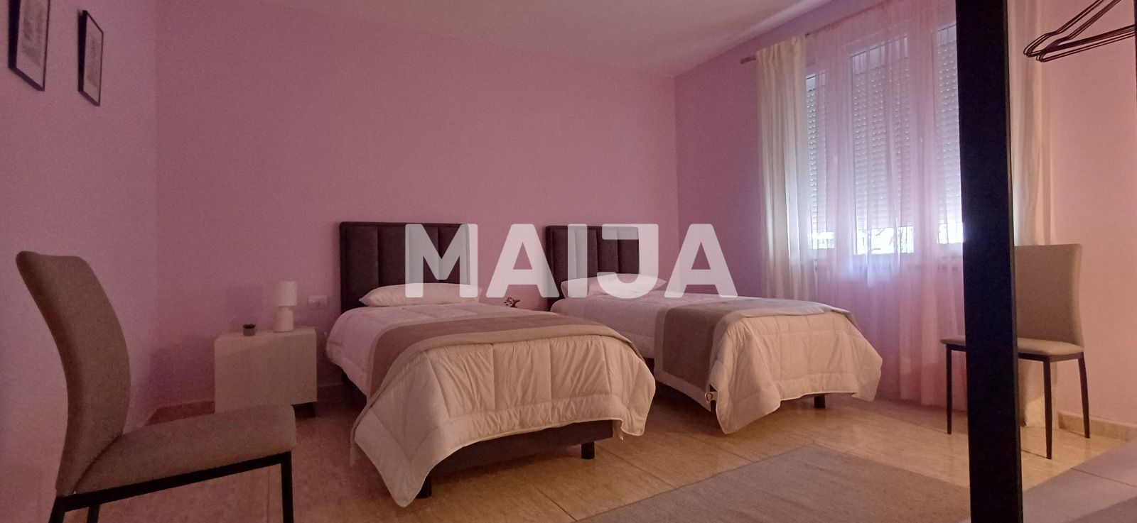 Mieszkanie 4 pokoi 120 m² w Tirana Municipality, Albania