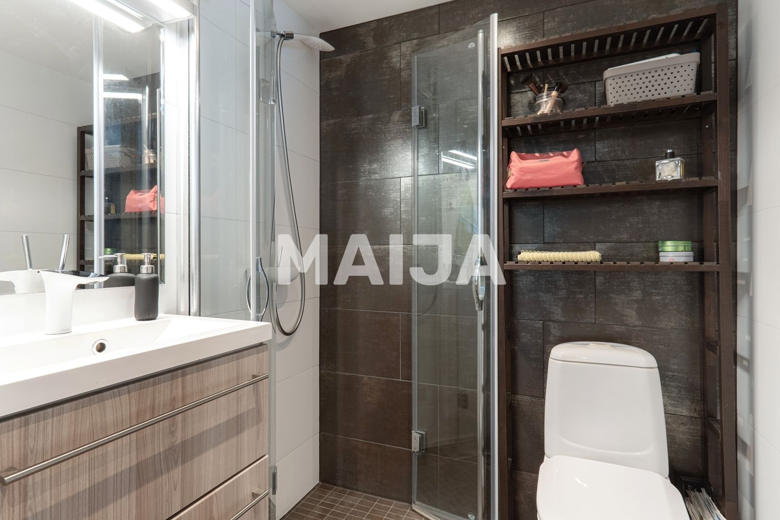 2 bedroom apartment 90 m² Helsinki sub-region, Finland