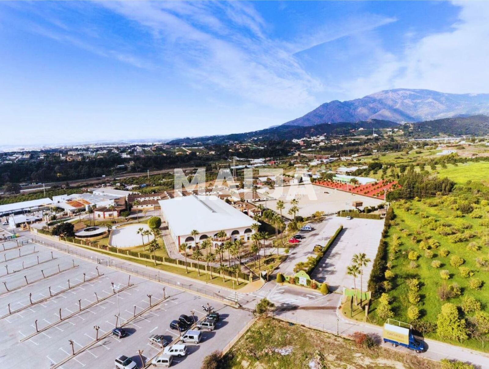 Commercial property 7 980 m² in Estepona, Spain