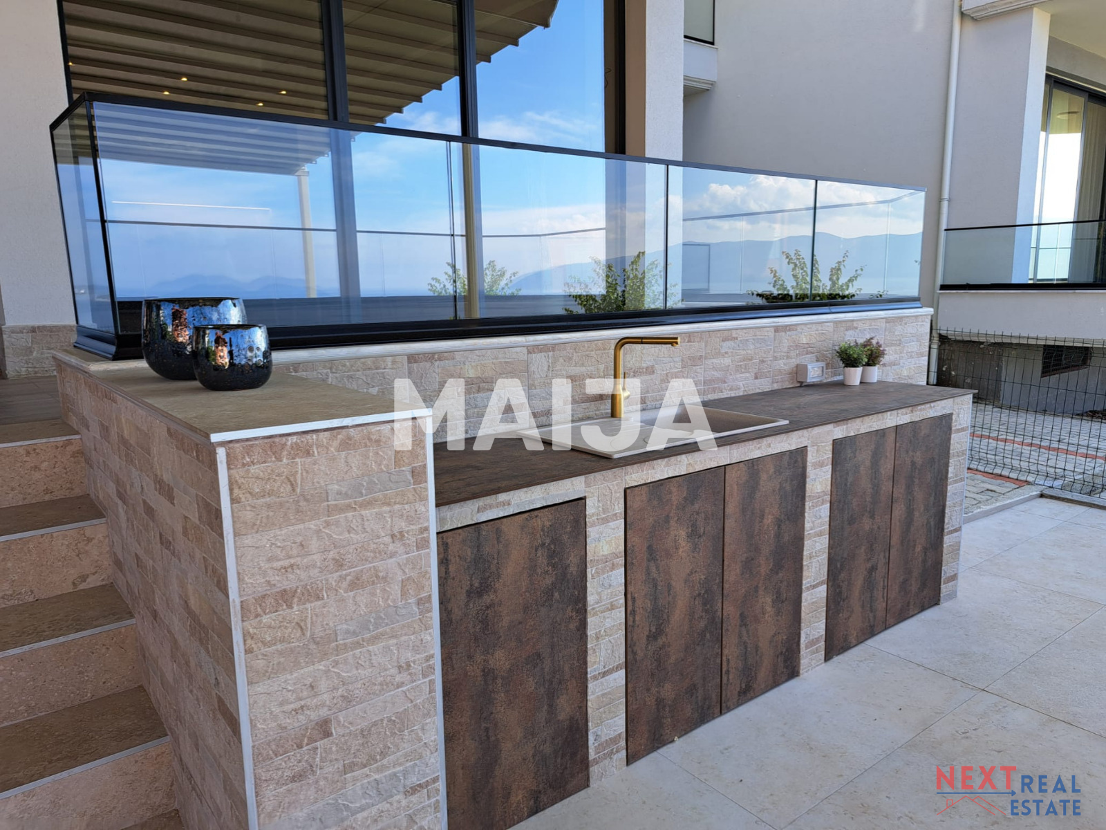 Квартира 3 комнаты 155 м² Влёра, Албания