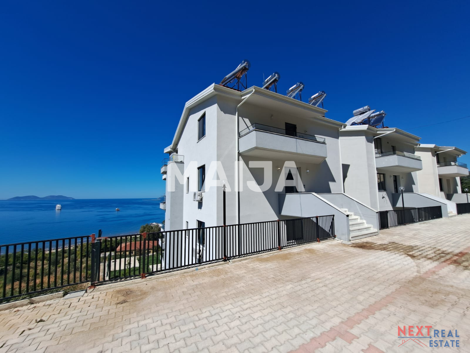 Квартира 3 комнаты 155 м² Влёра, Албания