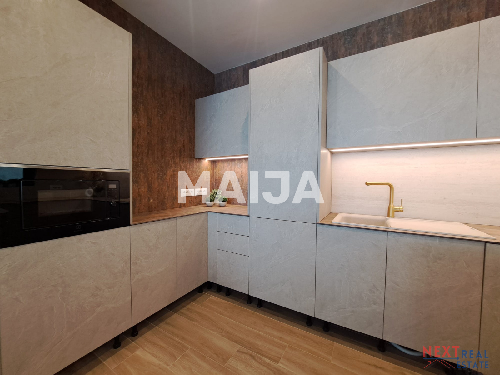 Квартира 3 комнаты 155 м² Влёра, Албания
