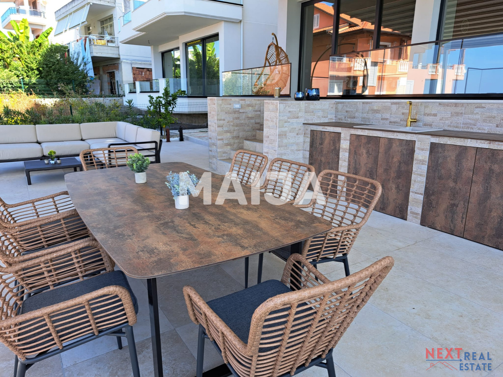 Квартира 3 комнаты 155 м² Влёра, Албания