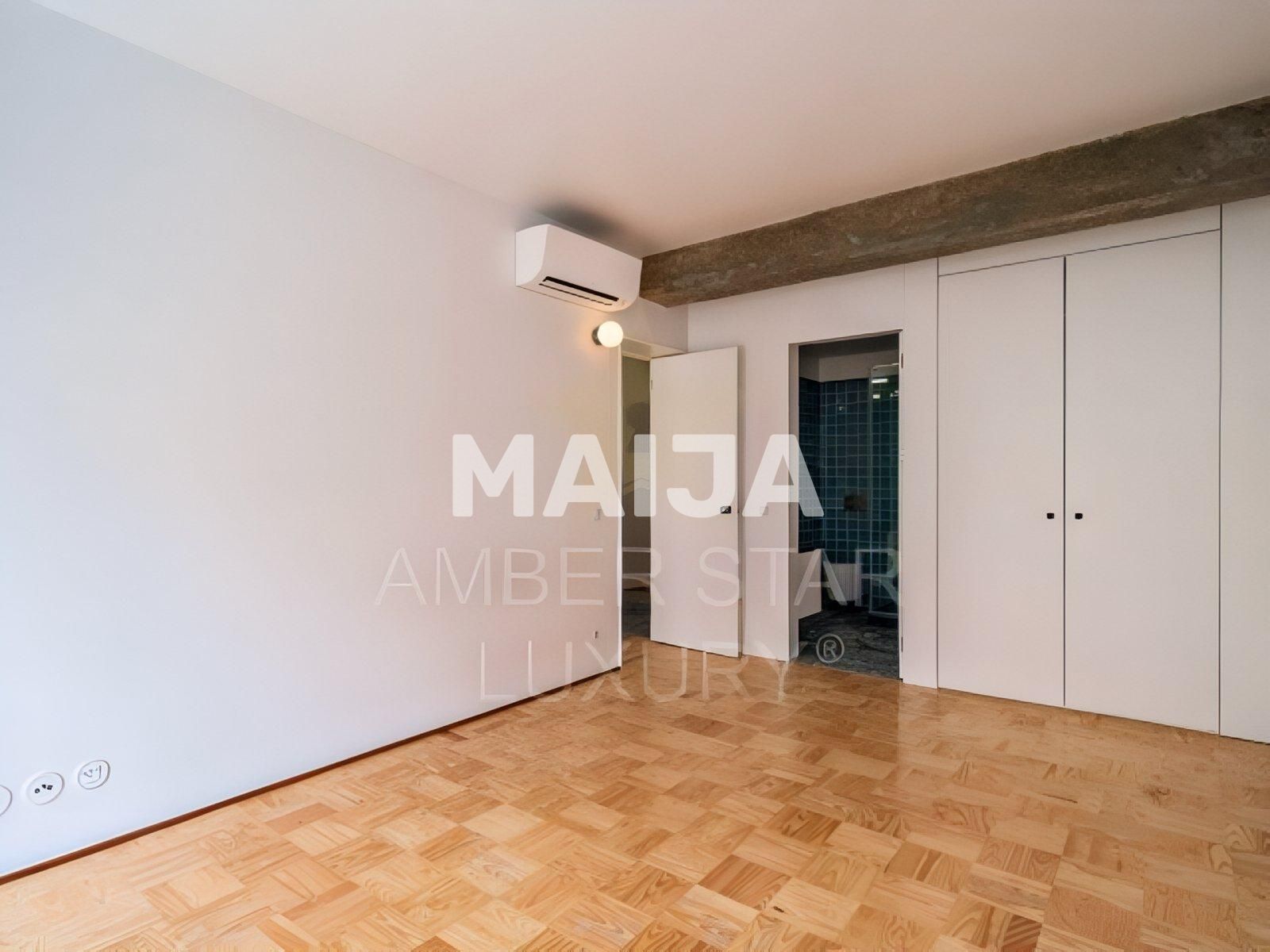 Квартира 1 комната 55 м² Порту, Португалия