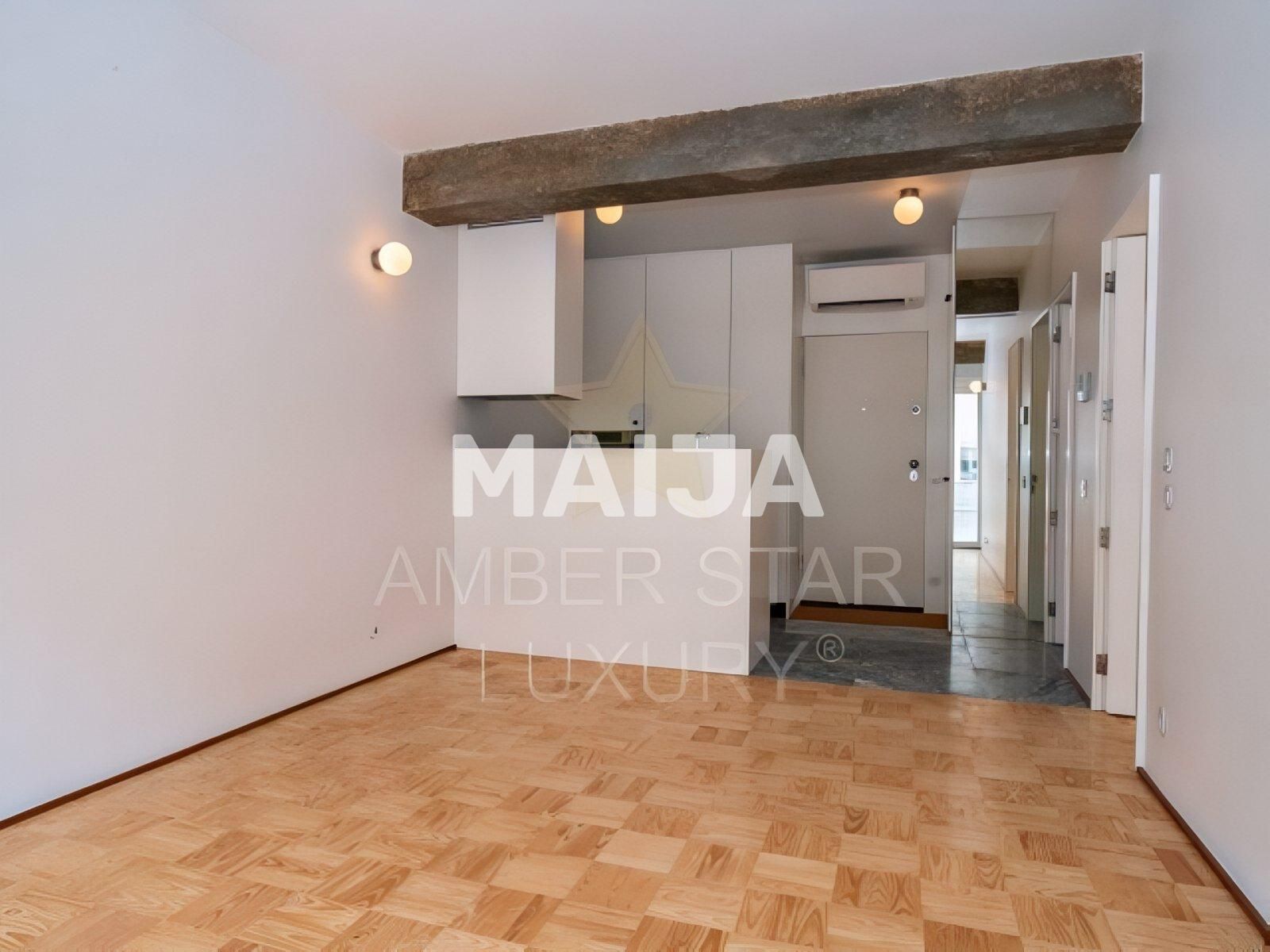 Квартира 1 комната 55 м² Порту, Португалия