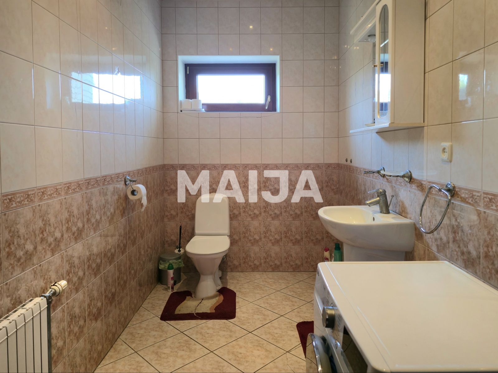 4 bedroom house 320 m² Pinki, Latvia