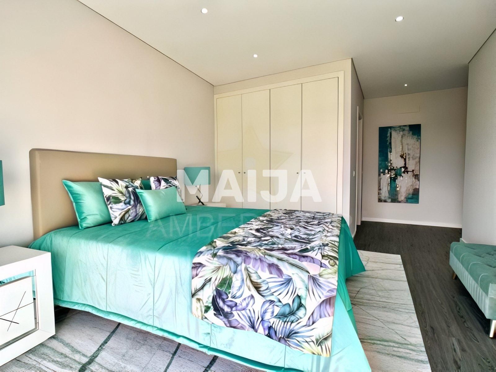 3 bedroom apartment 115 m² Quelfes, Portugal