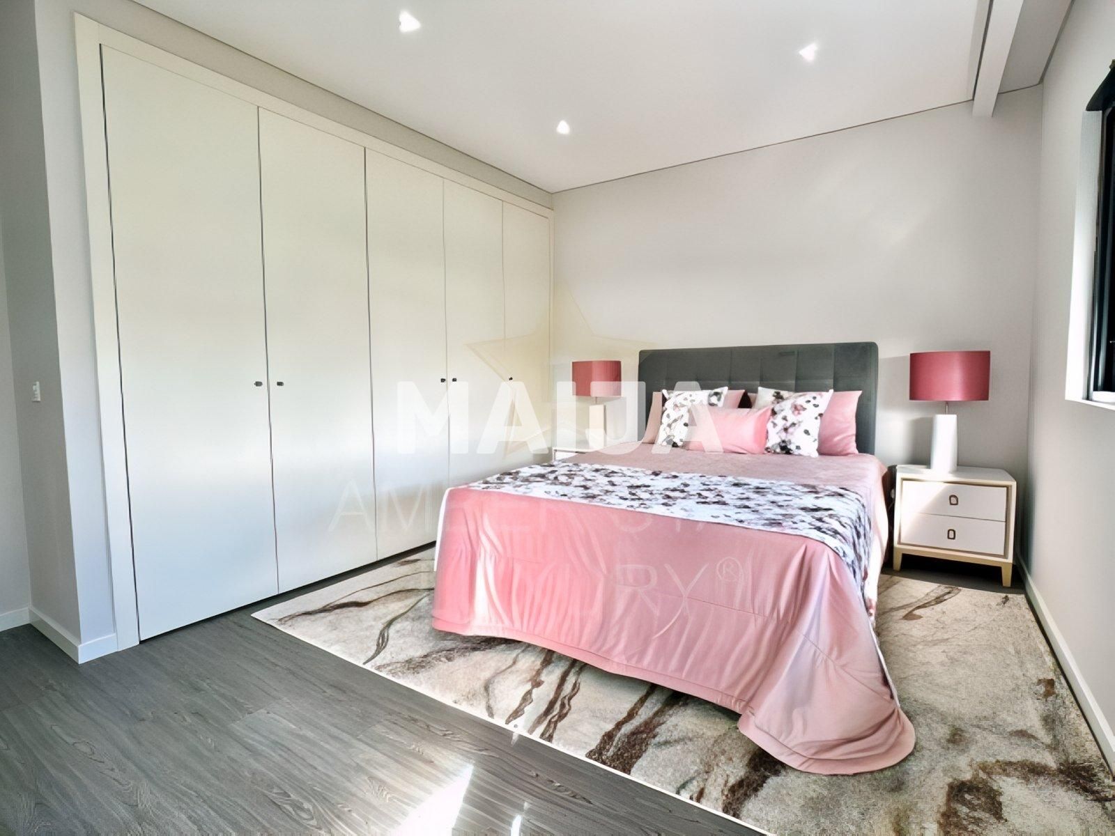 3 bedroom apartment 115 m² Quelfes, Portugal