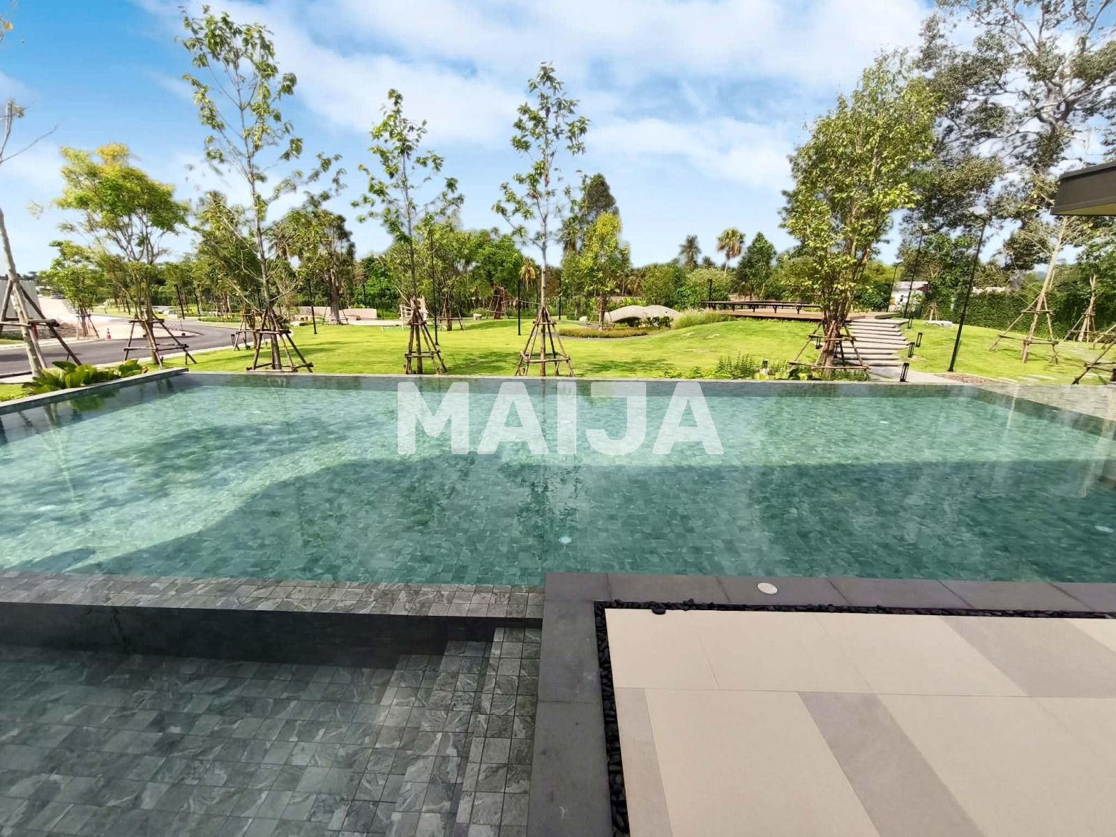 4 bedroom Villa 222 m² Bang Lamung, Thailand