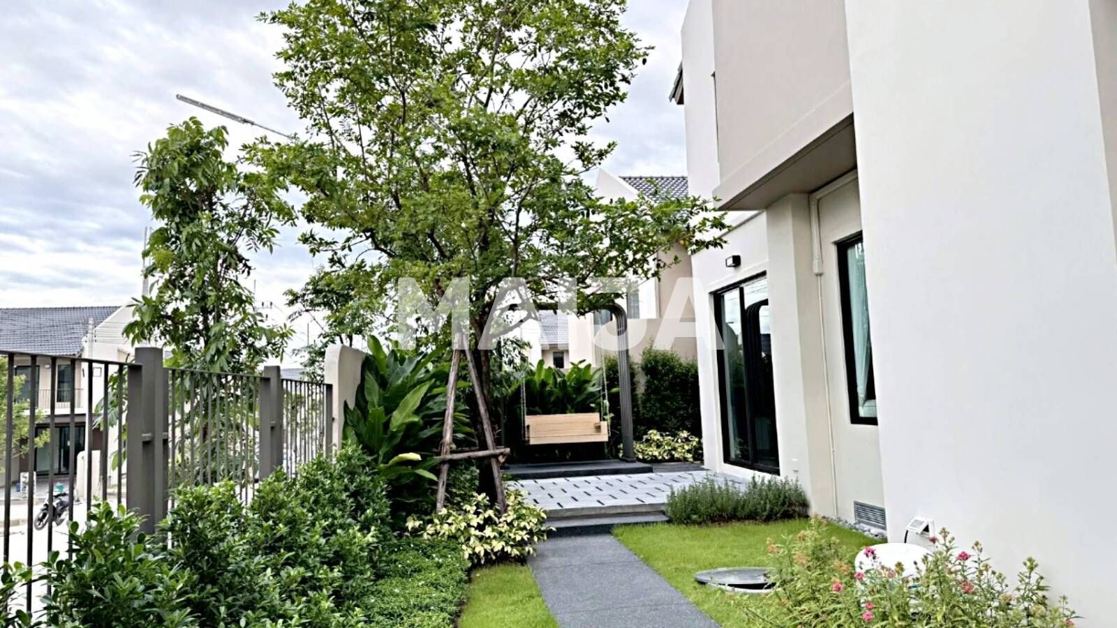4 bedroom Villa 222 m² Bang Lamung, Thailand
