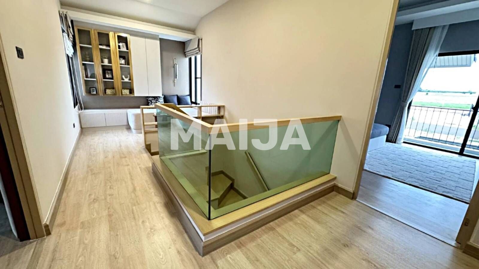 4 bedroom Villa 222 m² Bang Lamung, Thailand