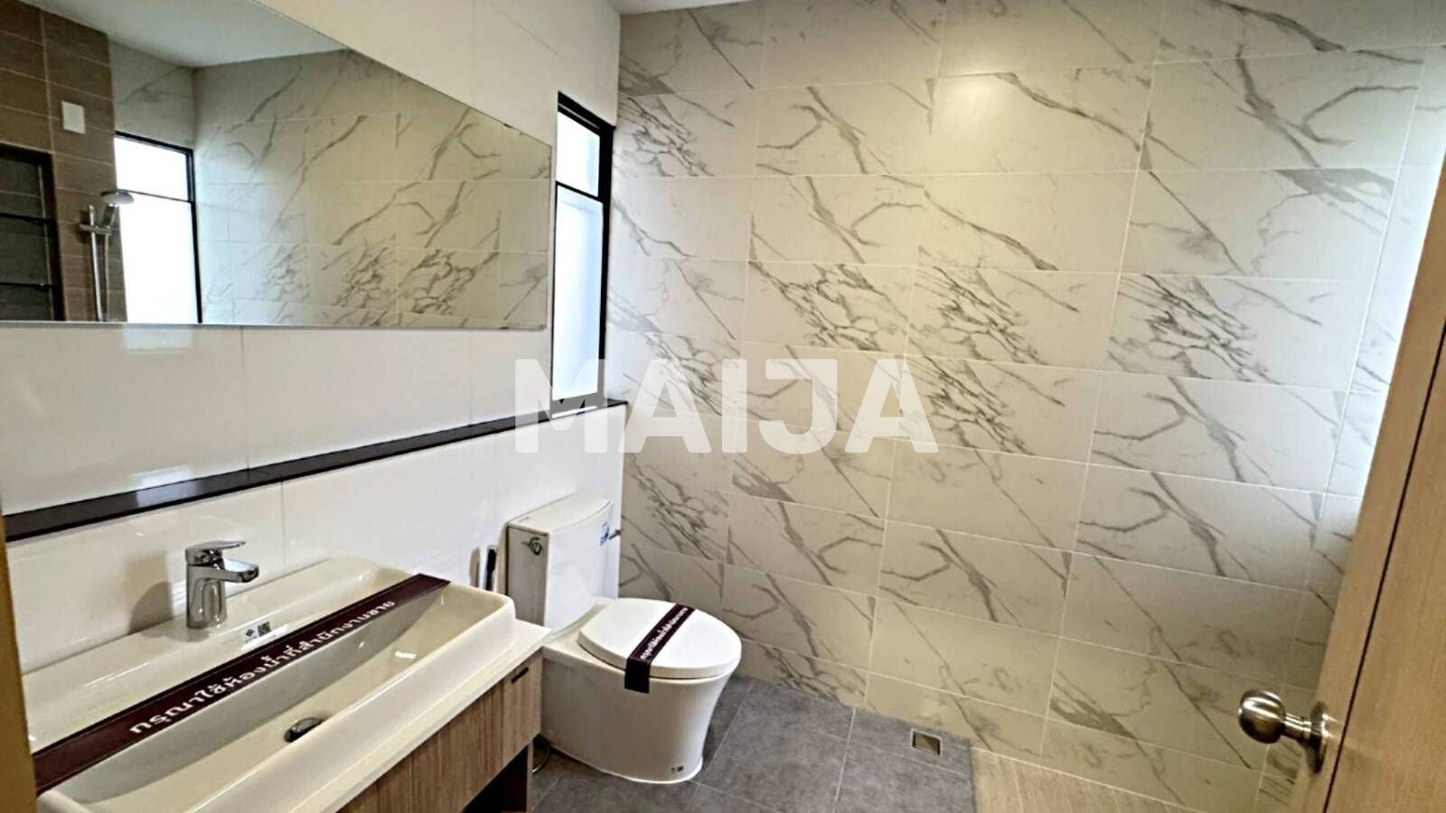 4 bedroom Villa 222 m² Bang Lamung, Thailand