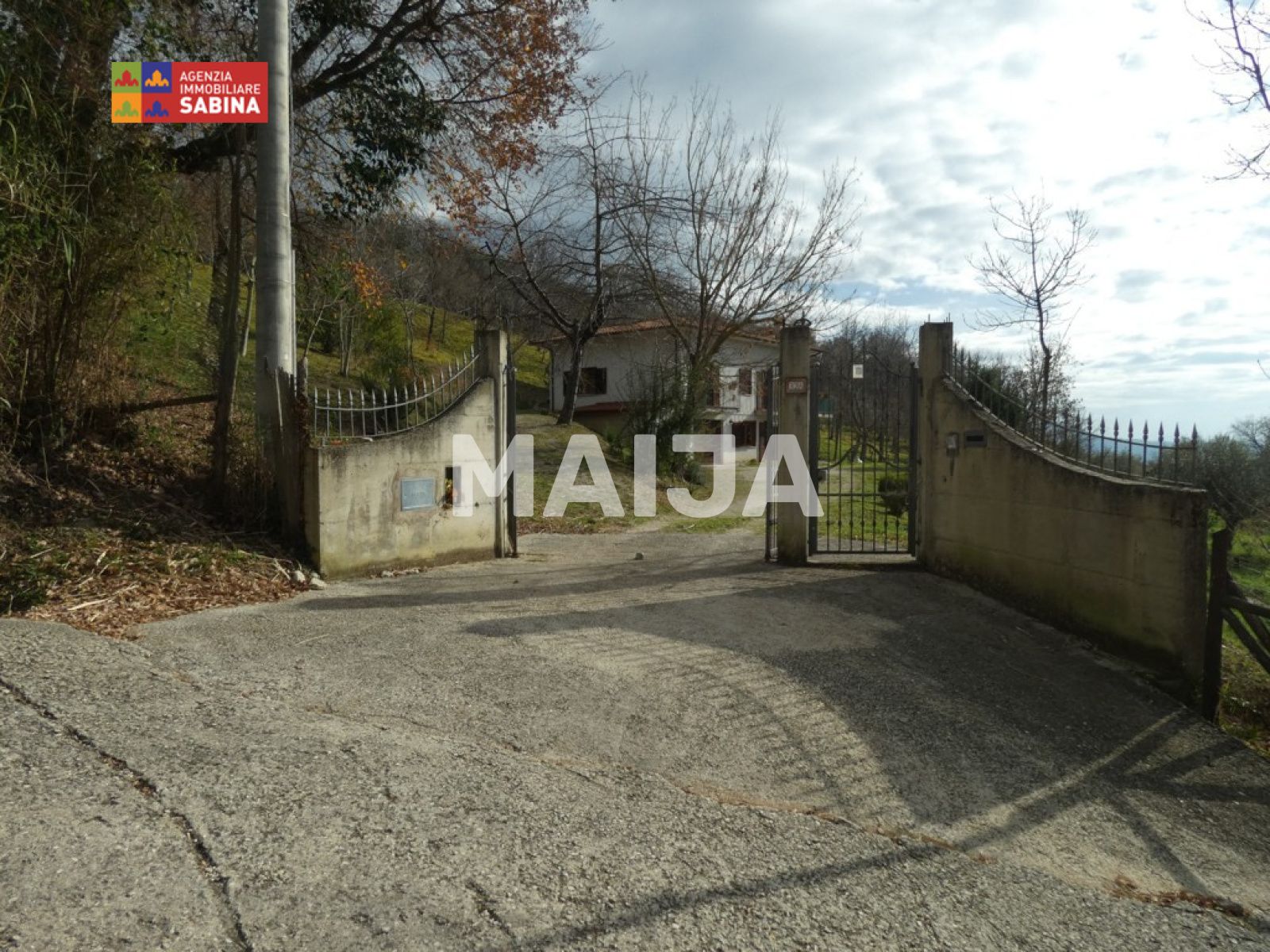 3 bedroom villa 270 m² Montopoli di Sabina, Italy