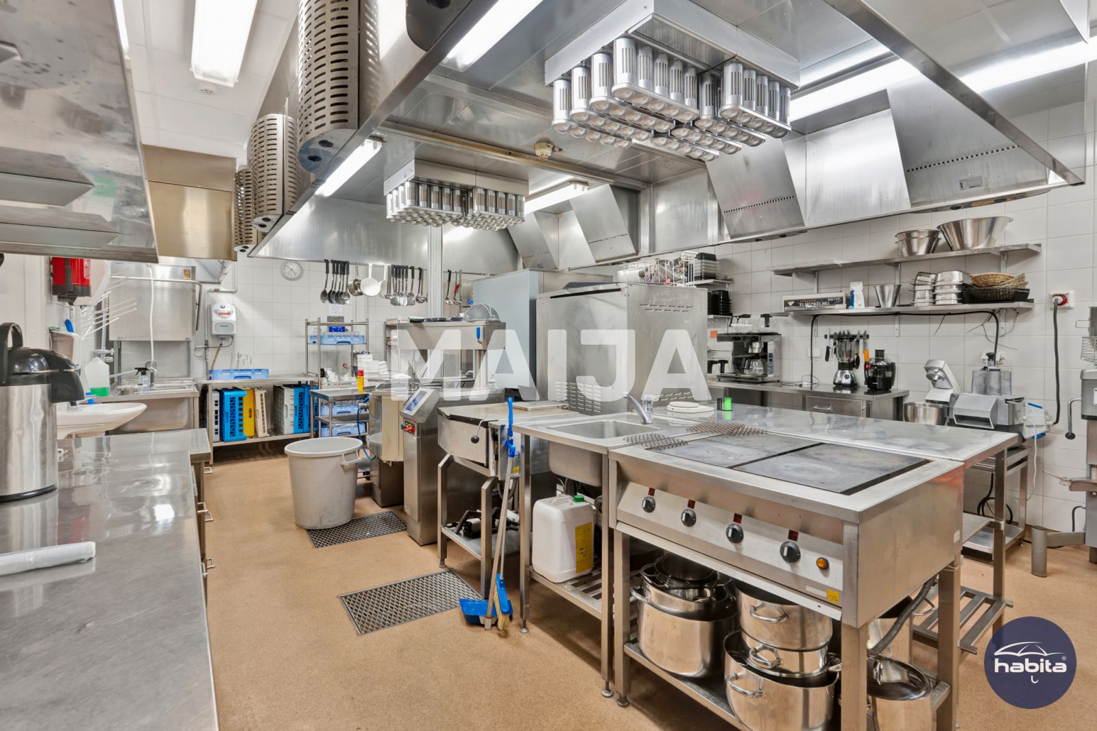 Ресторан, кафе 3 411 м² Район Йоэнсуу, Финляндия