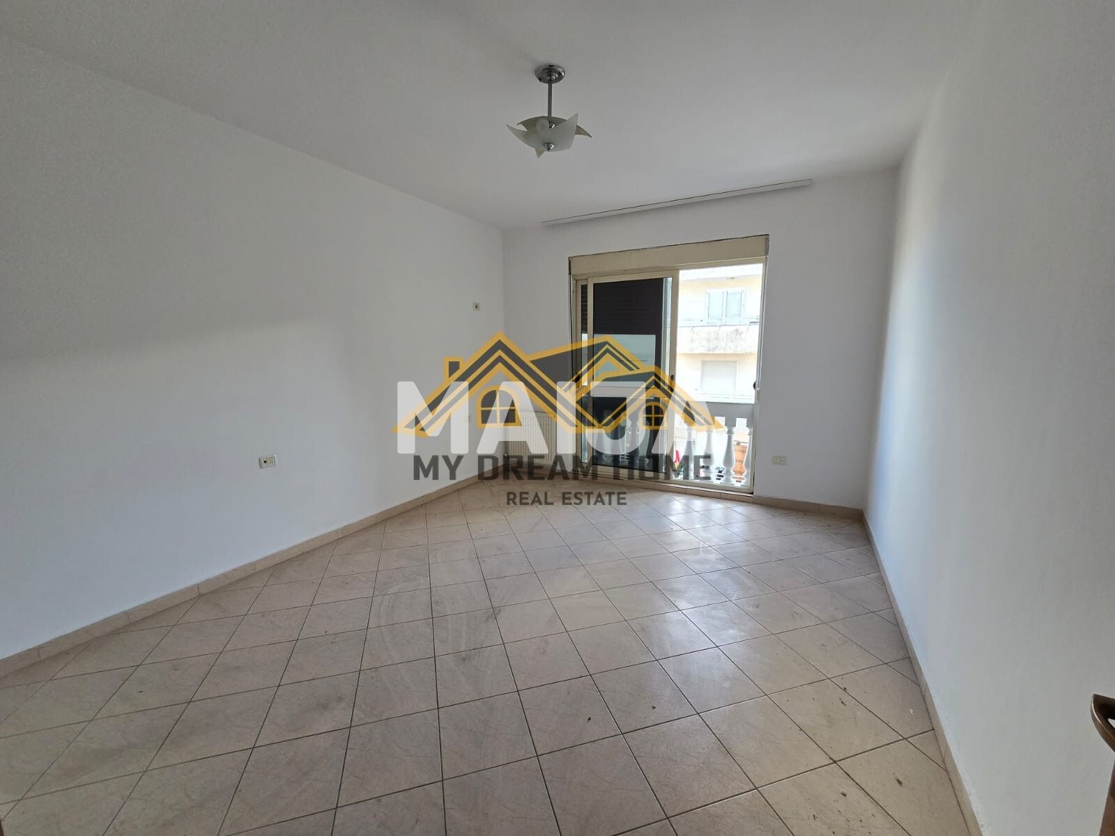 Wohnung 1 zimmer 110 m² Durrës, Albanien
